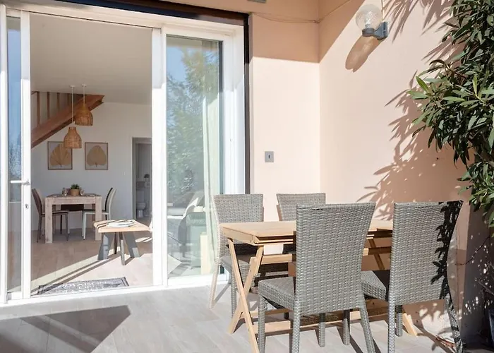 Duplex By Halldis ماندوليو لا نابول